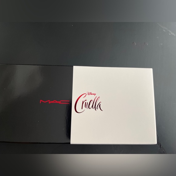 Mac Cosmetics Cruella Eyeshadow Palette - Picture 2 of 6